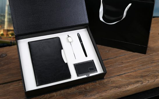 Top 10 Quà Tặng Doanh Nghiệp Độc Đáo Cho Mọi Dịp